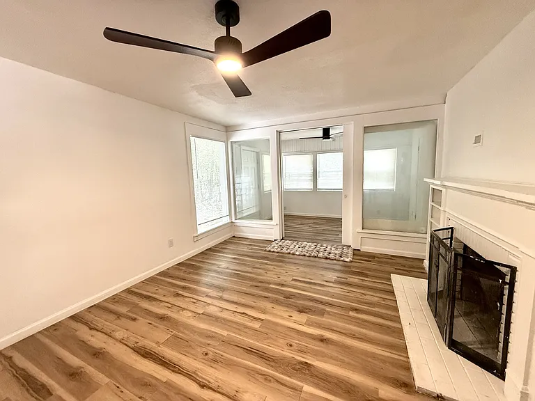 710 F St NW — Photo 5