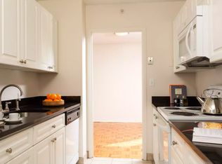 4 Longfellow Pl APT 703, Boston, MA 02114