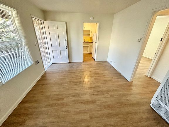 5th image of 4436 Dawson Ave