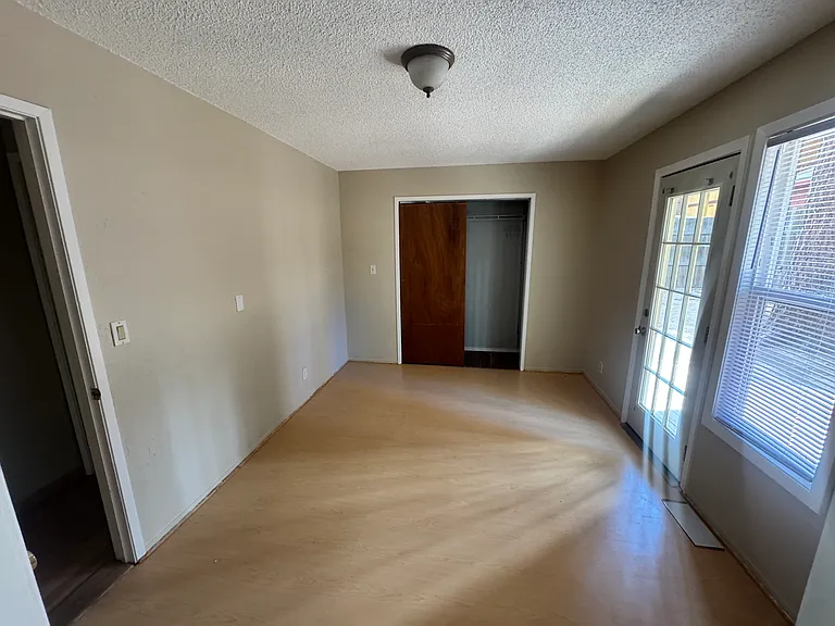 1914 Brule St — Photo 14