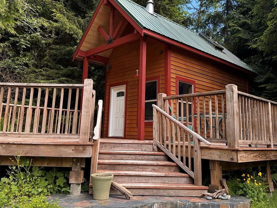 1st image of 2725 Seaside Dr