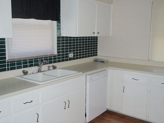 5th image of 31 Elvira Dr