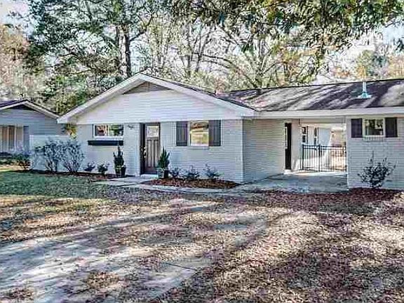 3rd image of 361 Mary Ann Dr