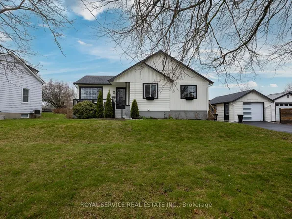 448 Boulton St, Cobourg, ON K9A 1X9