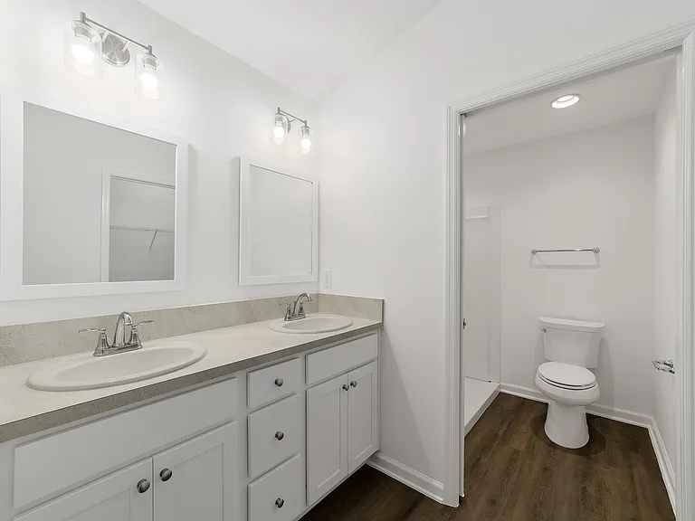 4323 Arch Way — Photo 9