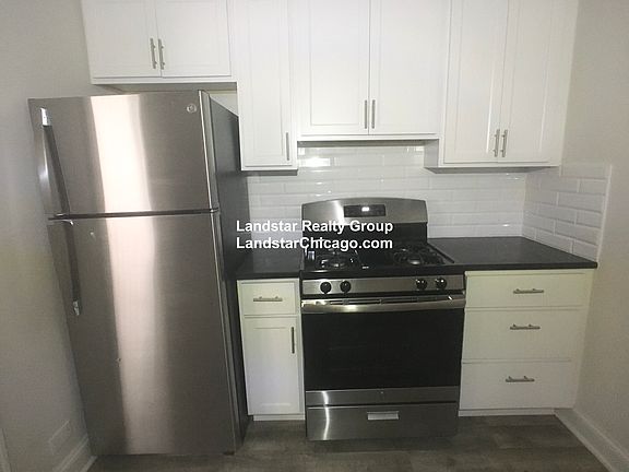 2nd image of 918 Green Bay Rd APT 2D