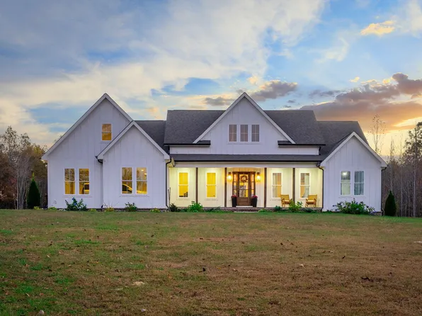 553 New Home Rd, Trenton, GA 30752