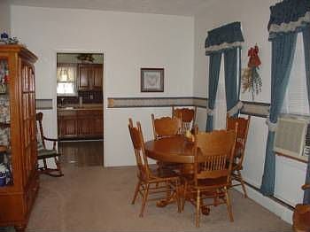 4th image of 3705 W 42nd St