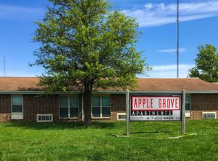302 Sanders St APT 1, Burlington, KS 66839