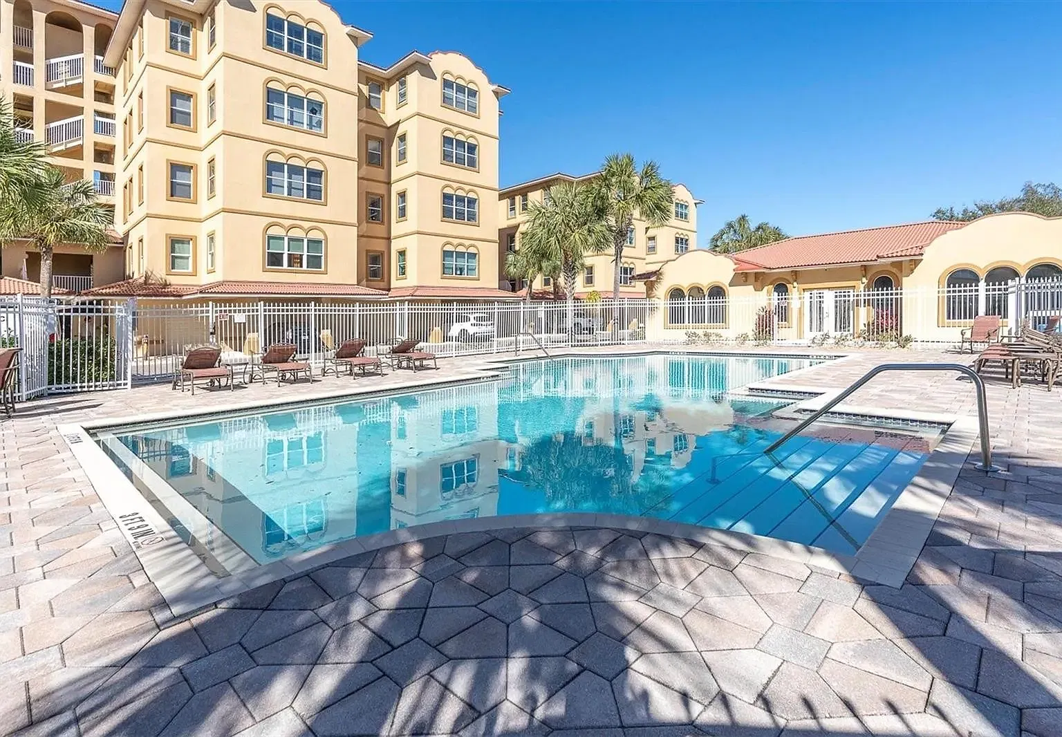 2 bed, 1588 sqft, $2,500 — Photo 4