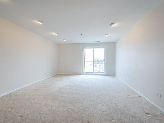 3rd image of 4747 Howard St APT 506