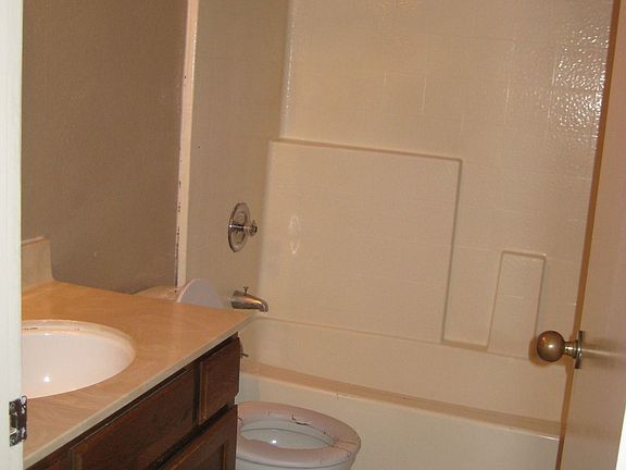 4th image of 240 N Bayshore Blvd APT 121