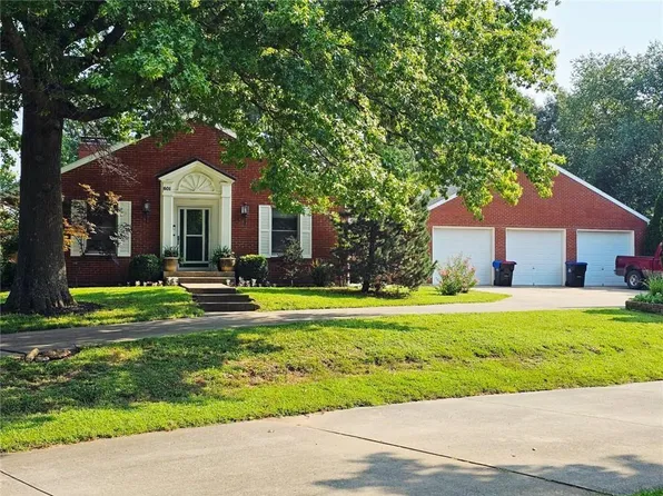 601 Darrow St, Warrensburg, MO 64093