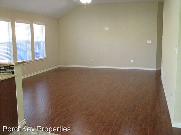3rd image of 3405 Taylor Dr