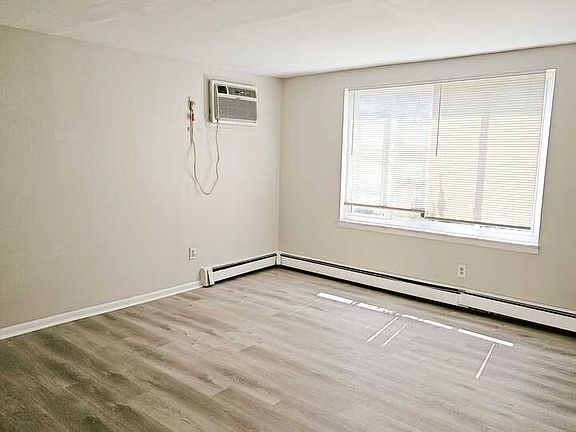 5th image of 200 Bellaire Dr #100