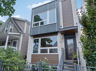 1814 W Berwyn Ave, Chicago, IL 60640