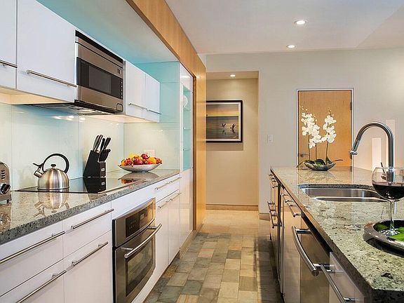 3rd image of 1401 Simonton St #11