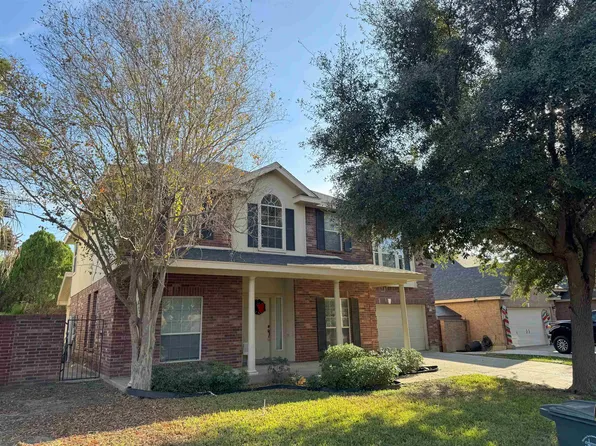 2711 Centenario Dr, Laredo, TX 78045