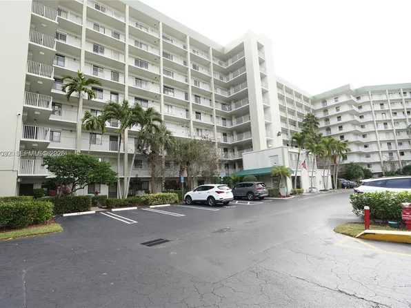 2334 S Cypress Bend Dr APT 505, Pompano Beach, FL 33069