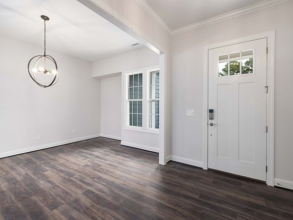 004 Refuge_Foyer_Dining