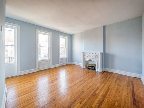 3rd image of 2144 Stansbury St