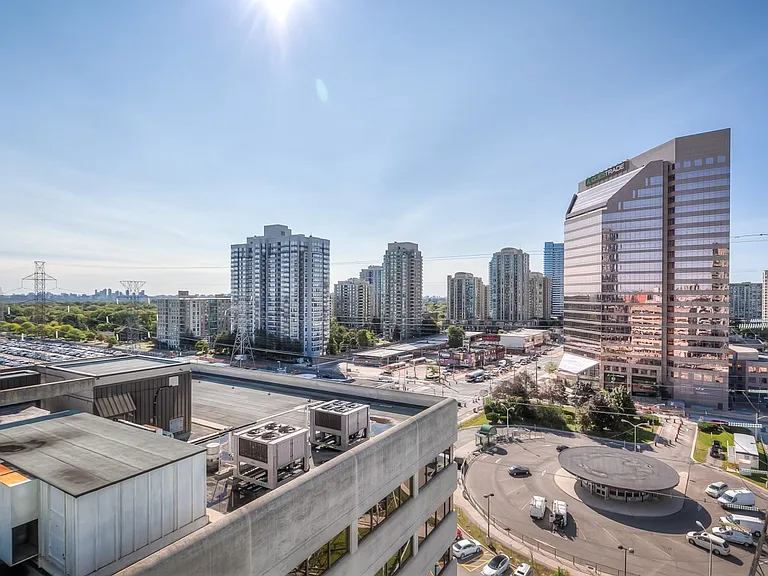 5740 Yonge St #1309 — Photo 18
