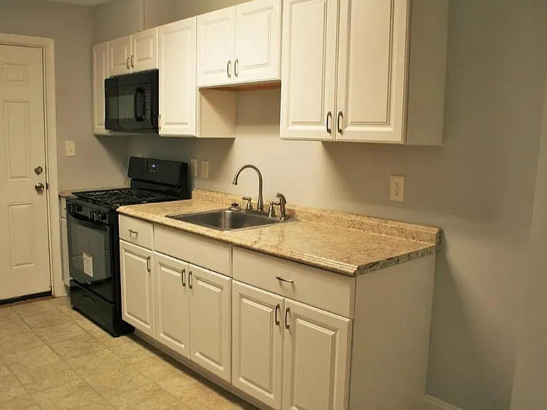 716 McCabe Ave #1 — Photo 6