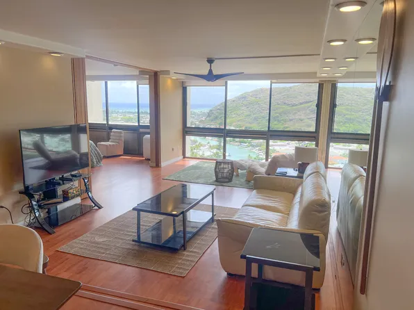 521 Hahaione St #218J, Honolulu, HI 96825