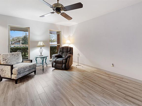 5th image of 3806 Gardendale Dr