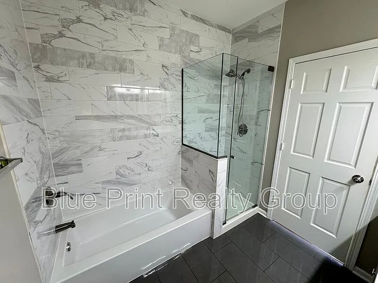 6332 Inglside Ingleside #3 — Photo 17