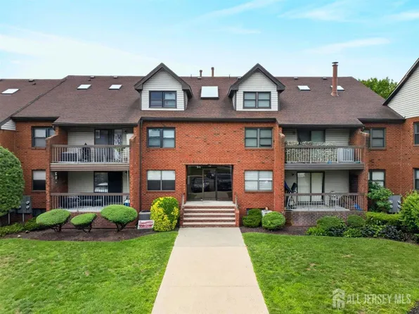 94 Beverly Hill Ter #F, Woodbridge, NJ 07095