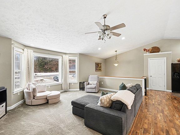 5th image of 13396 Lincoln Lake Ave NE