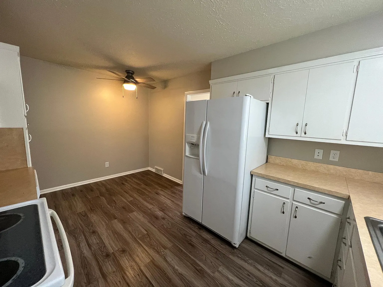2 bed, 1.5 bath, $1,400 — Photo 4