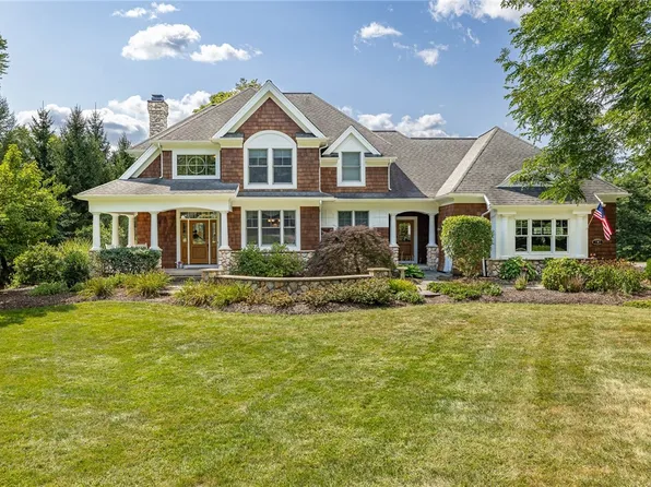 81 Aldrich Rd, Fairport, NY 14450