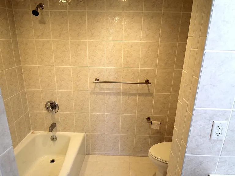 2621 Cove Cay Dr #405 — Photo 13