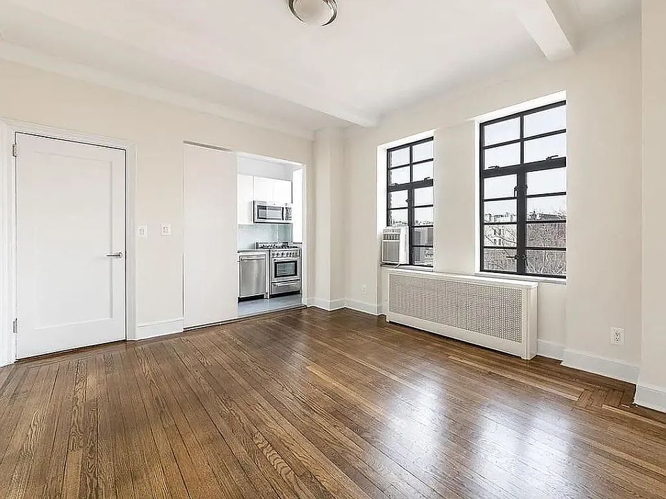 1st image of 10 Sheridan Sq APT 2E