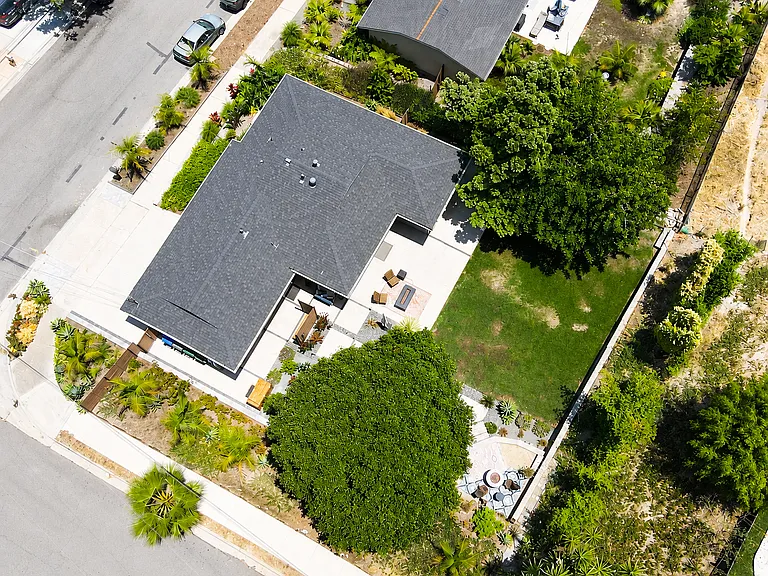 411 Fowles St — Photo 30