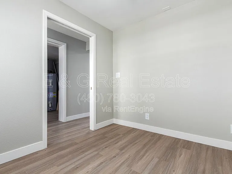 1332 N 71st St — Photo 31