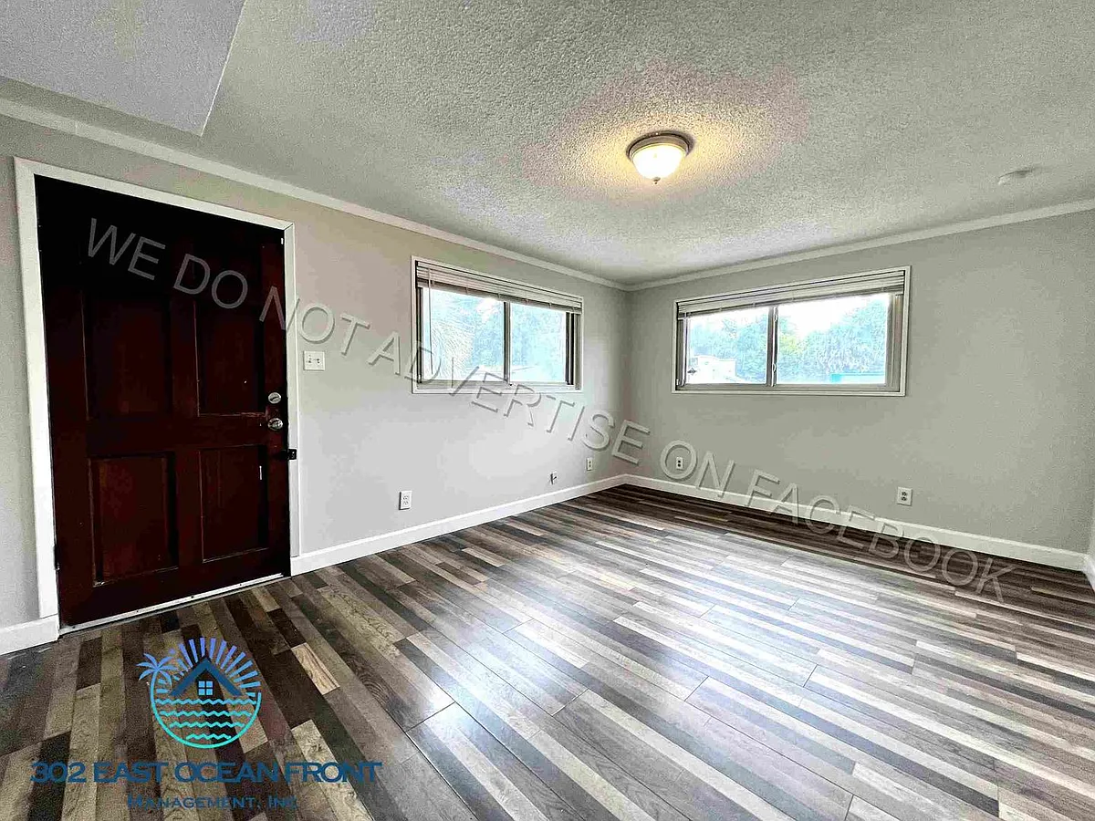 Building Photo - 4625 Brentwood Ave
