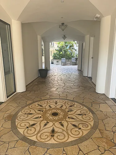Aqua Vista Apartments Photo 1
