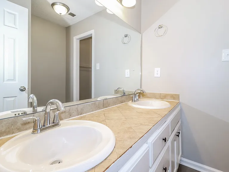 7444 Holly Grove Dr — Photo 12
