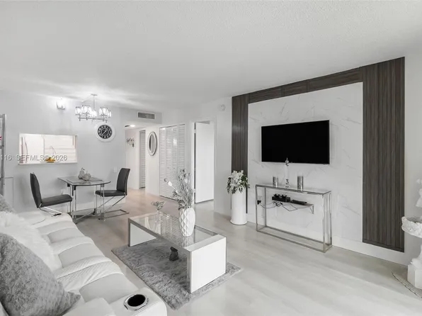 9360 Lime Bay Blvd APT 202, Tamarac, FL 33321
