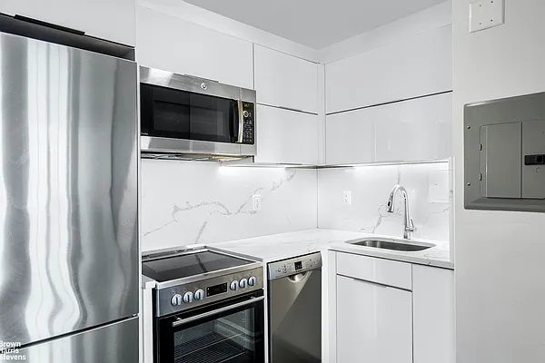 Rented by Brown Harris Stevens | media 2