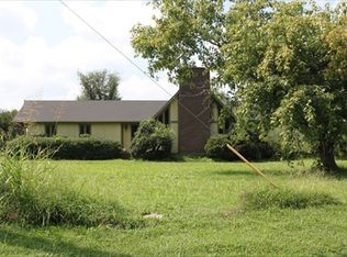 49 Oakfield Rd, Oakfield, TN 38362