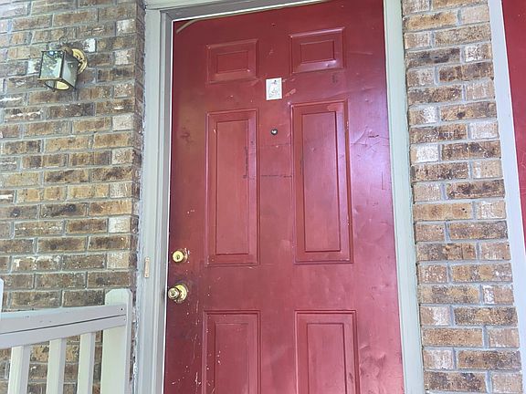 3rd image of 2447 Caroline Dr Unit D