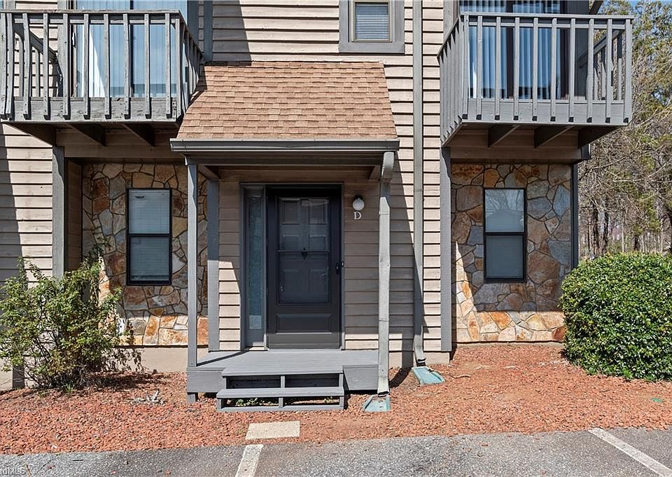 1st image of 380-380 Vista Cir #D