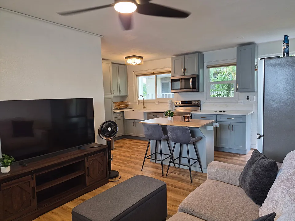 75 Kihapai St #12