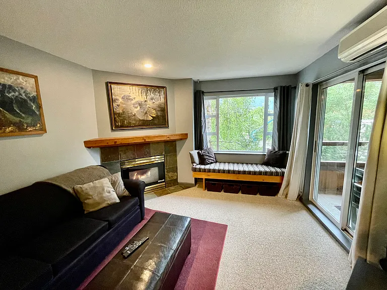 4360 Lorimer Rd — Photo 2