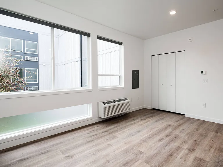 5850 SE 89th Ave #301 — Photo 9