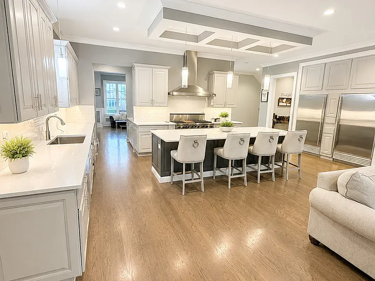 7338 W Clarence Ave — Photo 14